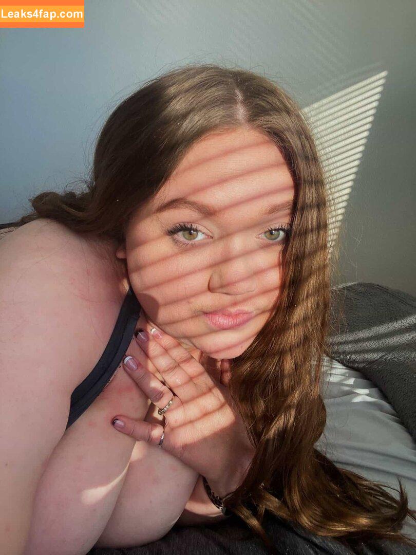 Claire / pagan_bunny / witchy_little_wit leaked photo photo #0052