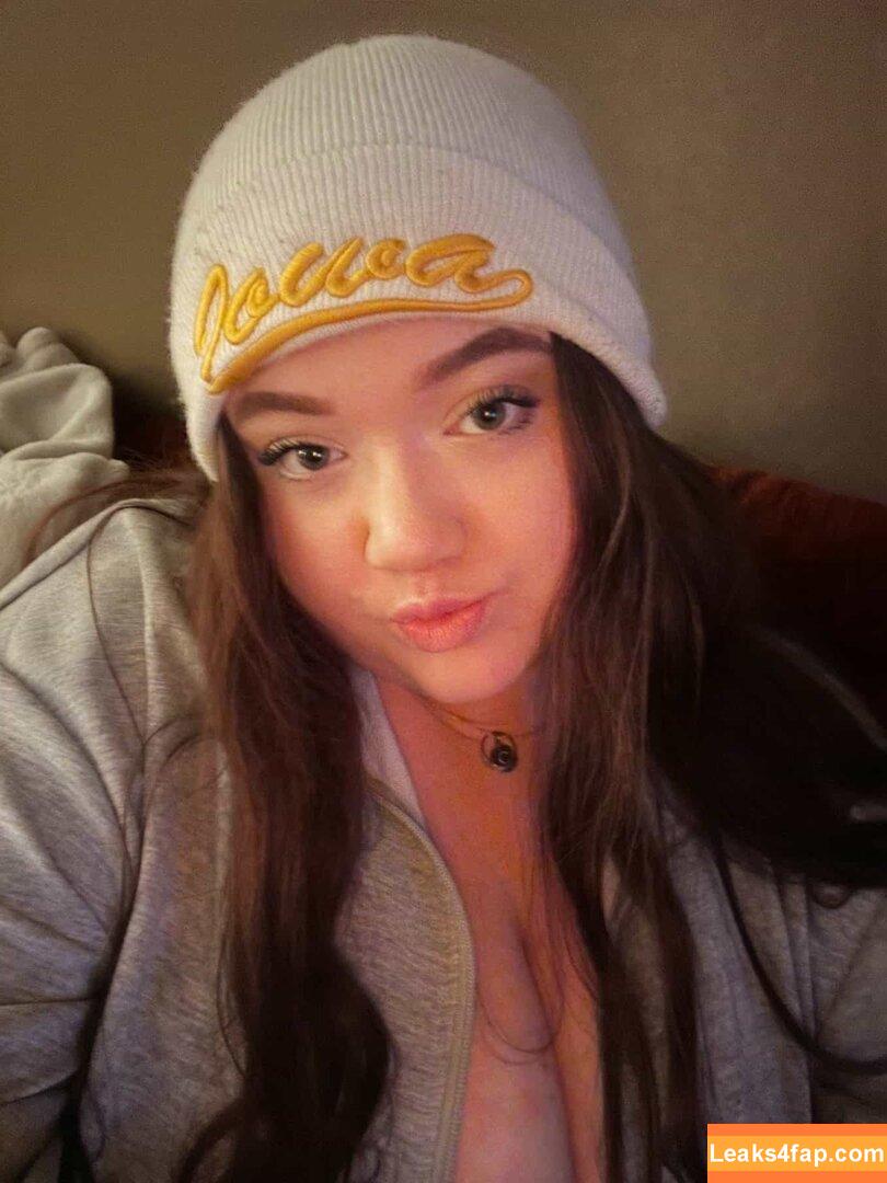 Claire / pagan_bunny / witchy_little_wit leaked photo photo #0063