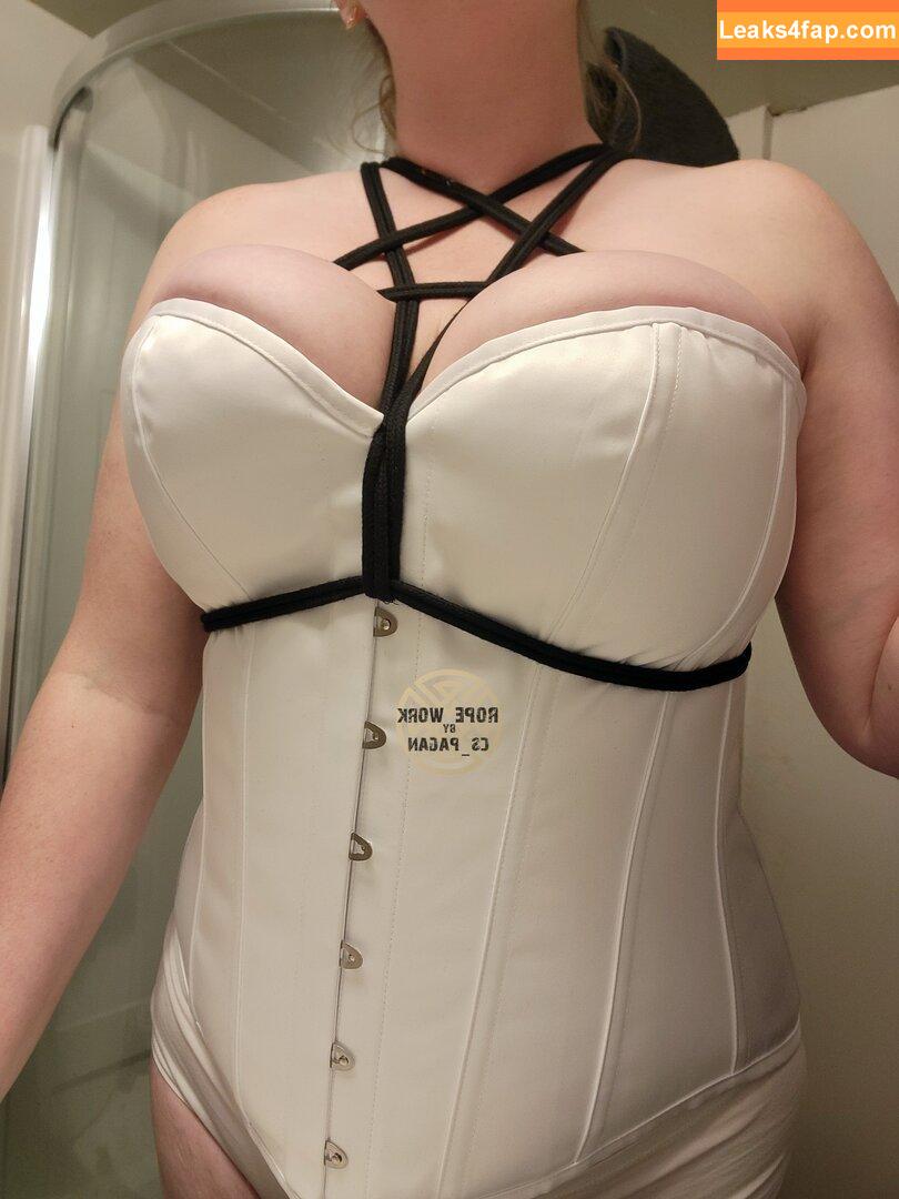 Claire / pagan_bunny / witchy_little_wit leaked photo photo #0095