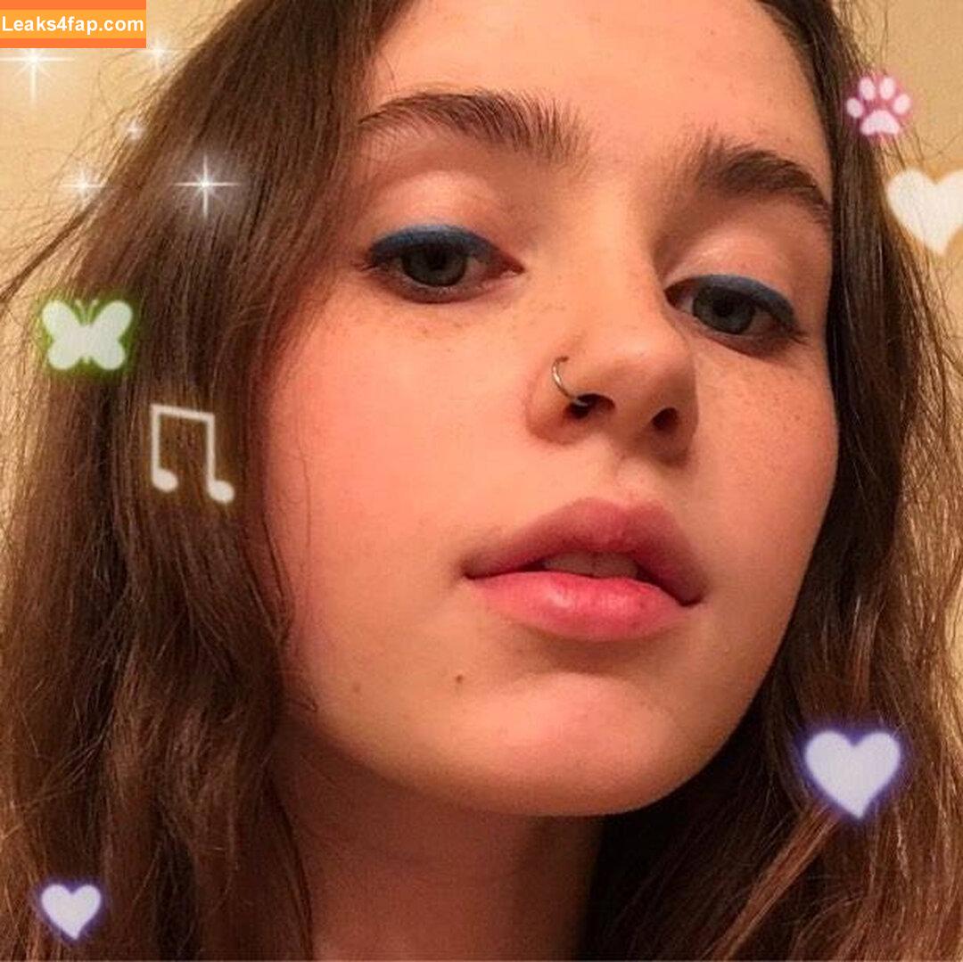 Clairo / Claire Cottrill leaked photo photo #0019