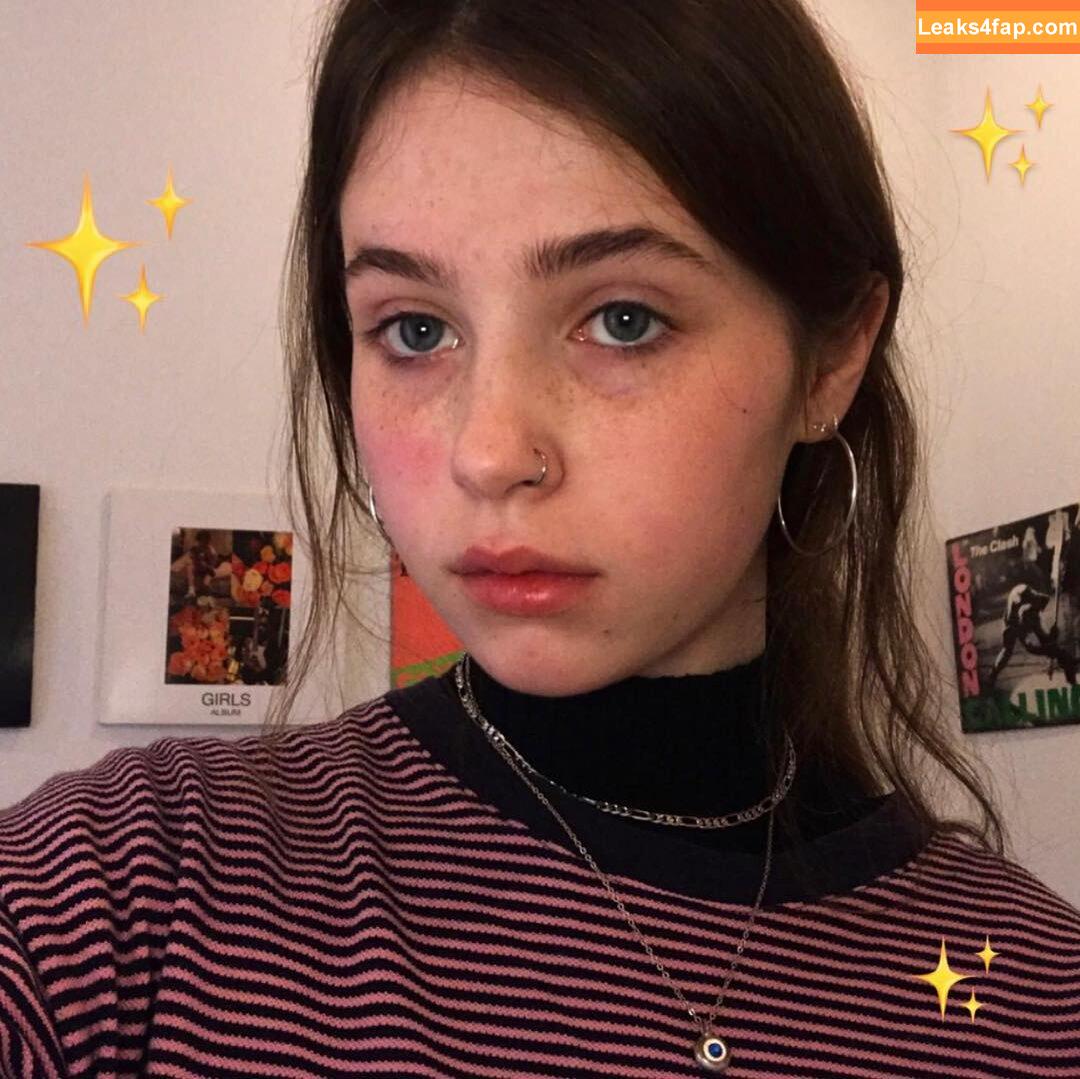 Clairo / Claire Cottrill leaked photo photo #0040