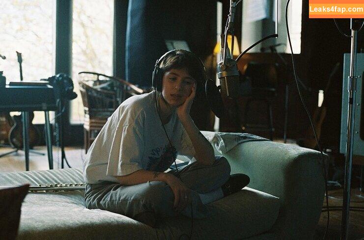 Clairo / Claire Cottrill leaked photo photo #0184