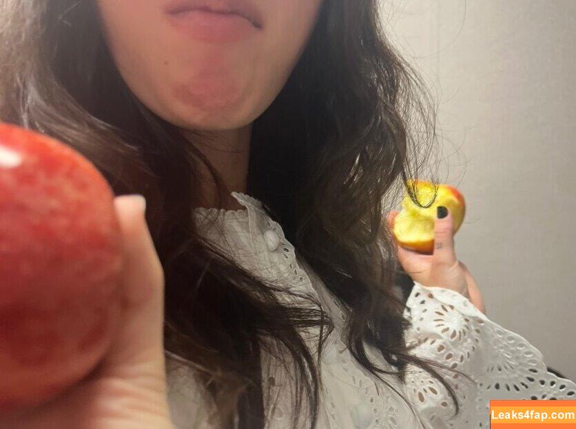 Clairo / Claire Cottrill leaked photo photo #0191