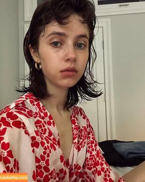 Clairo photo #0017