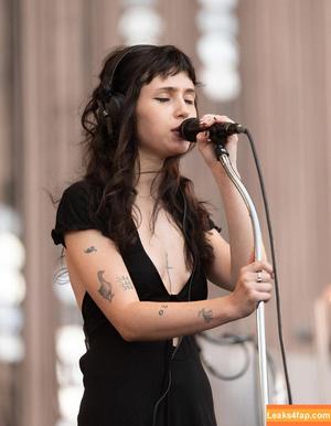 Clairo photo #0177