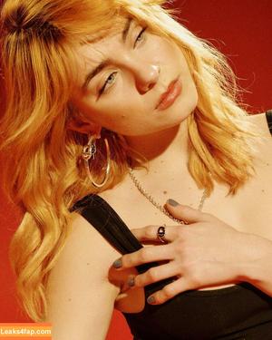 Clara Galle photo #0050