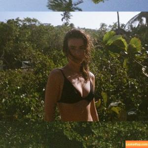 Clara McGregor photo #0087