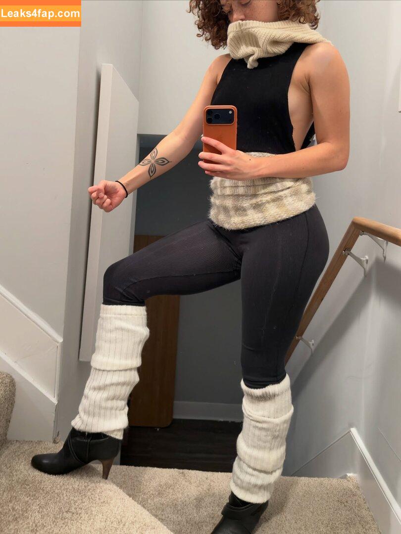 clara.west / clara_west leaked photo photo #0115