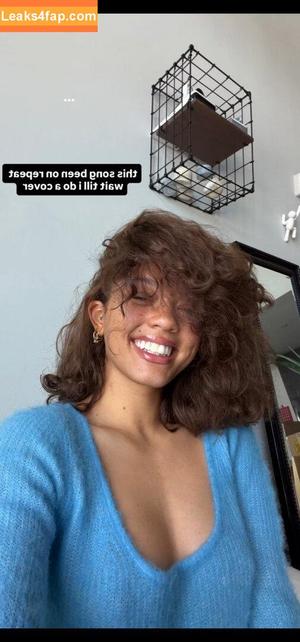 clara.west photo #0128