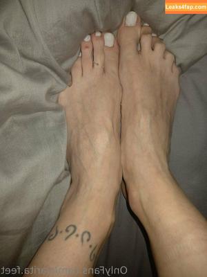 clarita.feet photo #0019