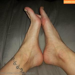 clarita.feet photo #0100