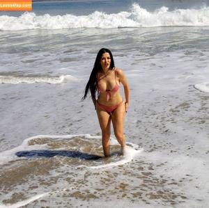 Claudia Alende photo #0079