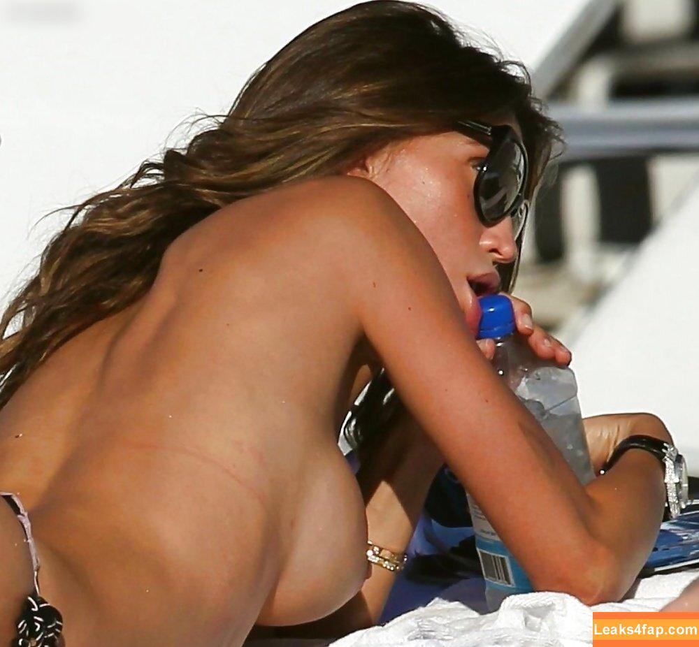 Claudia Galanti /  leaked photo photo #0013