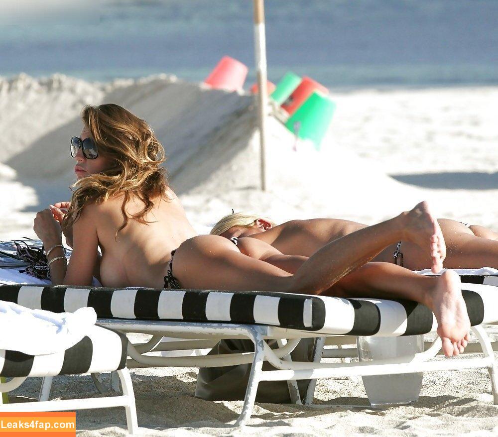 Claudia Galanti /  leaked photo photo #0014