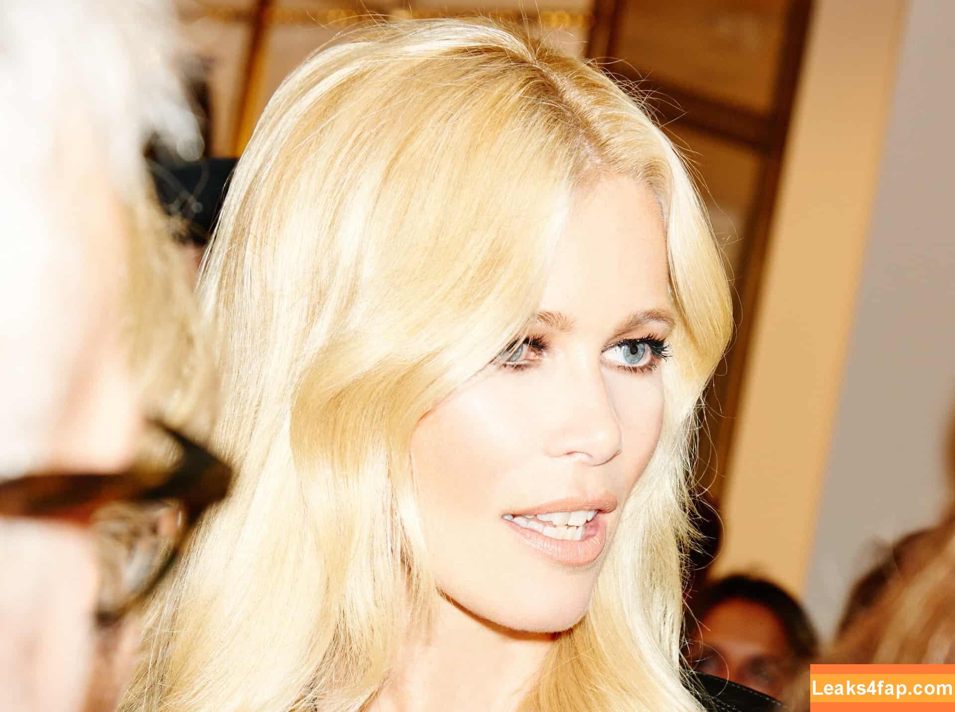 Claudia Schiffer / claudiaschiffer leaked photo photo #0022