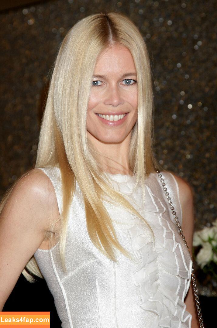 Claudia Schiffer / claudiaschiffer leaked photo photo #0042