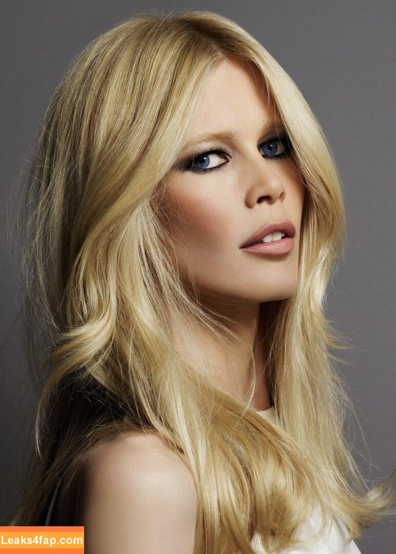 Claudia Schiffer / claudiaschiffer слитое фото фото #0100