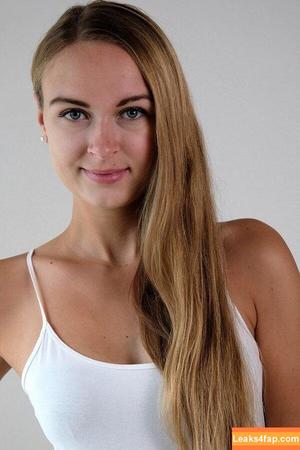 Claudia Struwe (flying_claudia_) photo #0002