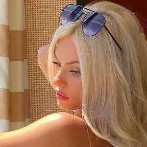 Claudia Walsh photo #0024