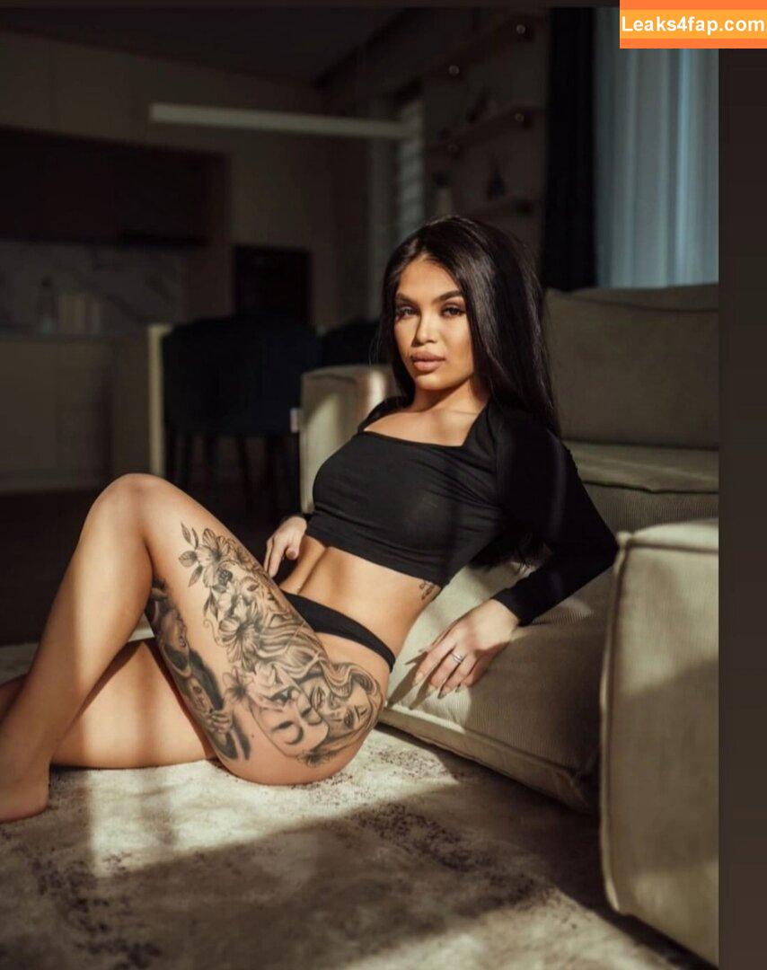 claudiroxa / Claudia Roxana / cristeatina23 / ninnisss_ leaked photo photo #1493