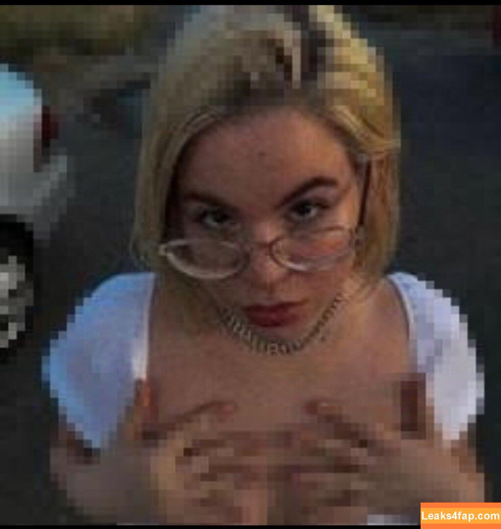 claudiroxa / Claudia Roxana / cristeatina23 / ninnisss_ leaked photo photo #1536
