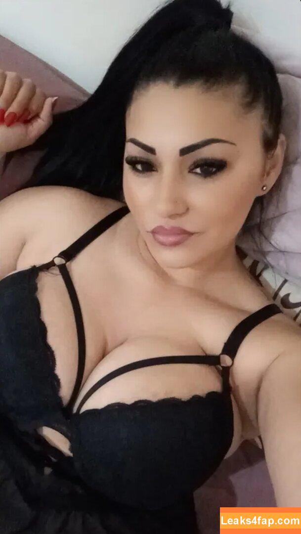 claudiroxa / Claudia Roxana / cristeatina23 / ninnisss_ leaked photo photo #1569