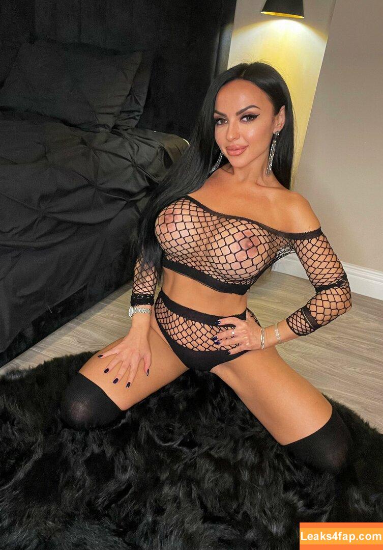 claudiroxa / Claudia Roxana / cristeatina23 / ninnisss_ leaked photo photo #1820