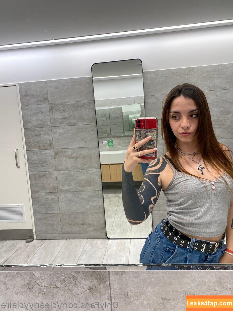 clearlyyclaire / theonlyyclaire leaked photo photo #0016