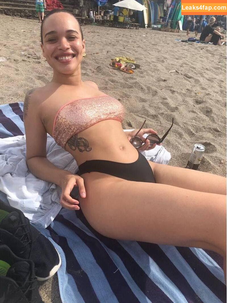 Cleopatra Coleman / CleopatraColeman leaked photo photo #0005