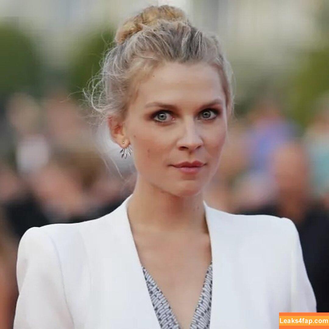 Clémence Poésy / c_poesy_ leaked photo photo #0001