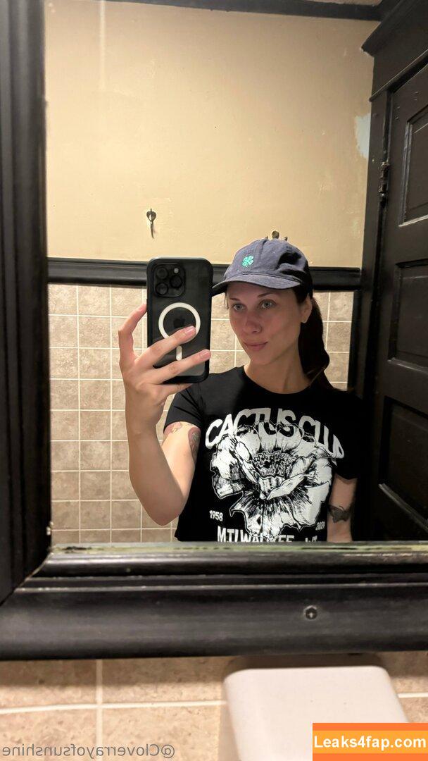 cloverrayofsunshine /  leaked photo photo #0083
