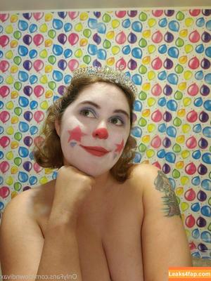 clowndivax photo #0052