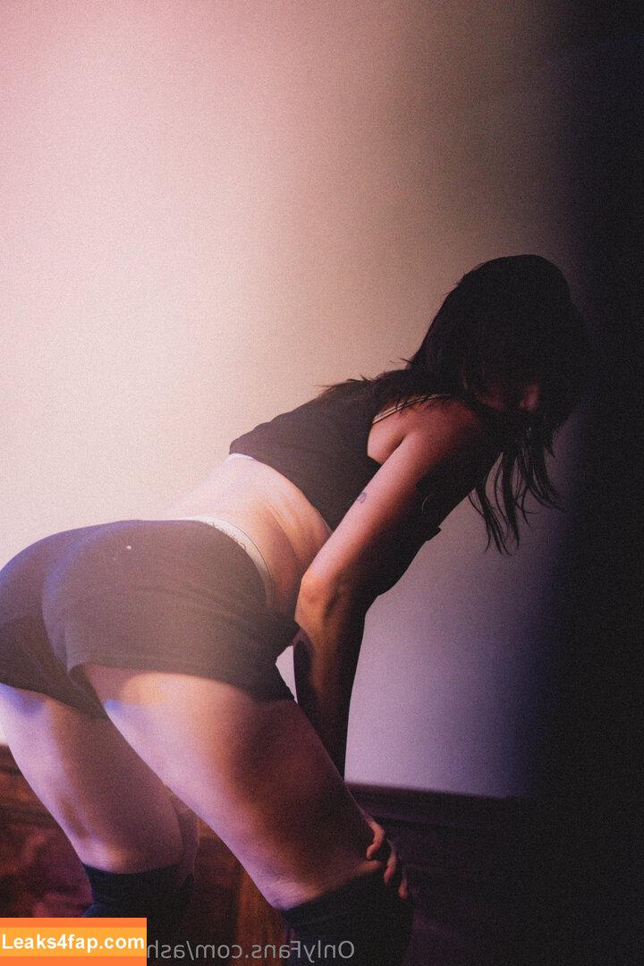 clownprincesskylie /  leaked photo photo #0003