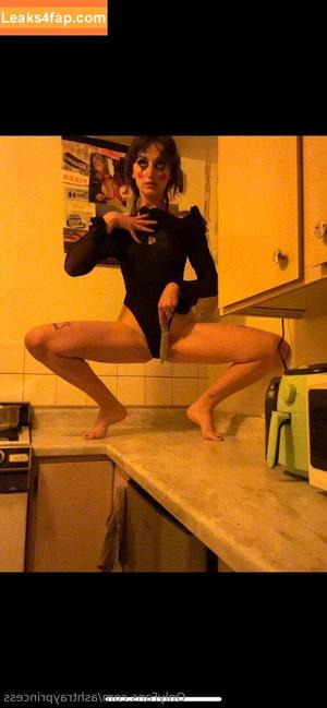 clownprincesskylie photo #0009