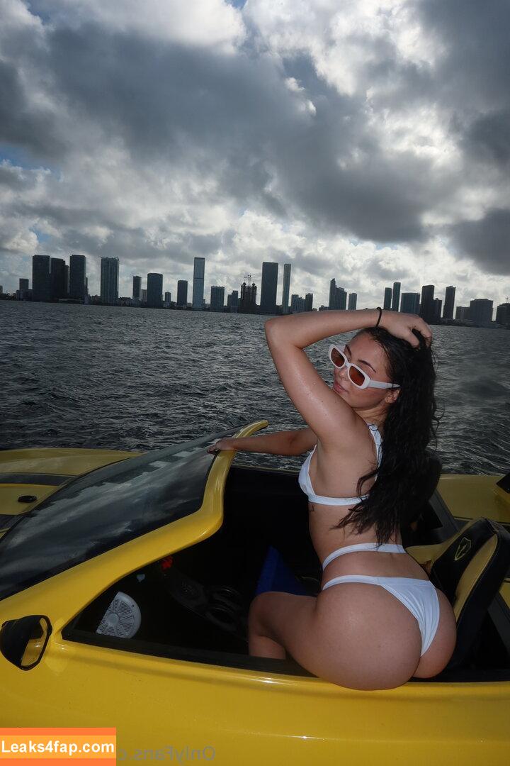 clubkylie /  leaked photo photo #0012