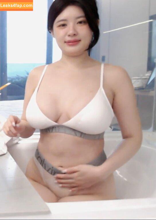 CocoPie / cocochubbupie / cocopiemommy / yakira0922 leaked photo photo #0078