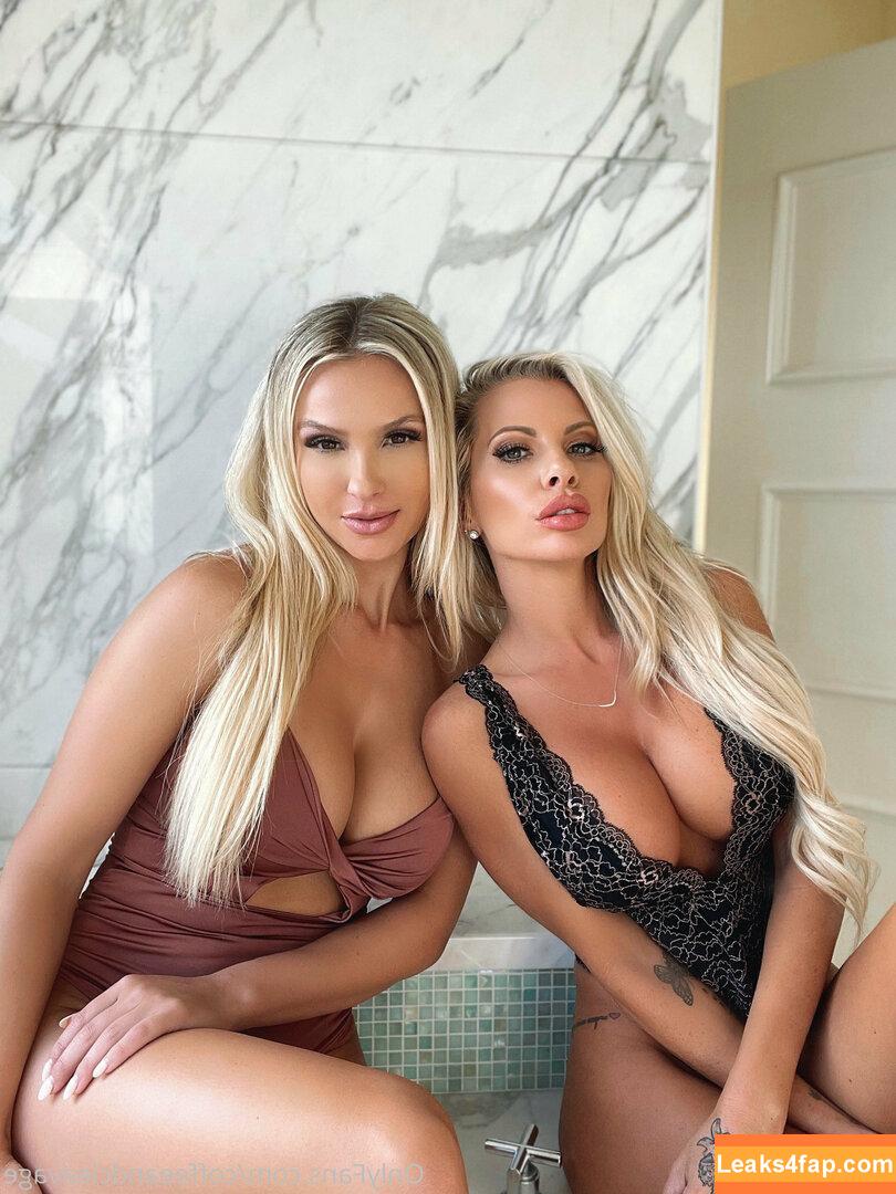 coffeeandcleavage /  leaked photo photo #0005