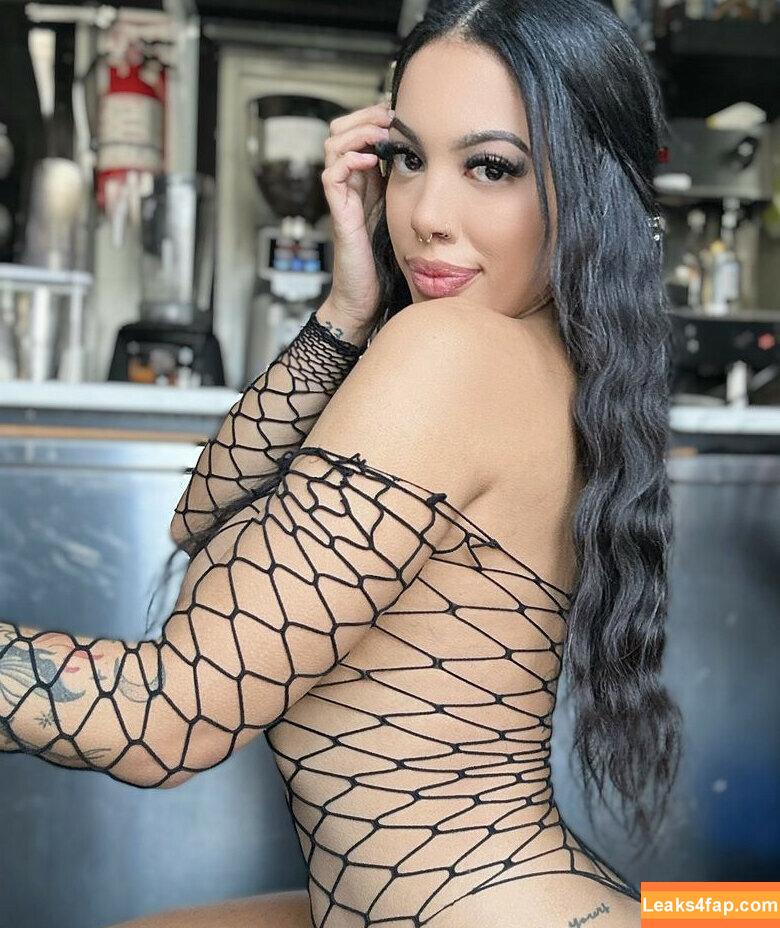 Coffeewlayaa / Thiccc Bikini Barista / coffeewlayaa_ / reinalayaa leaked photo photo #0001