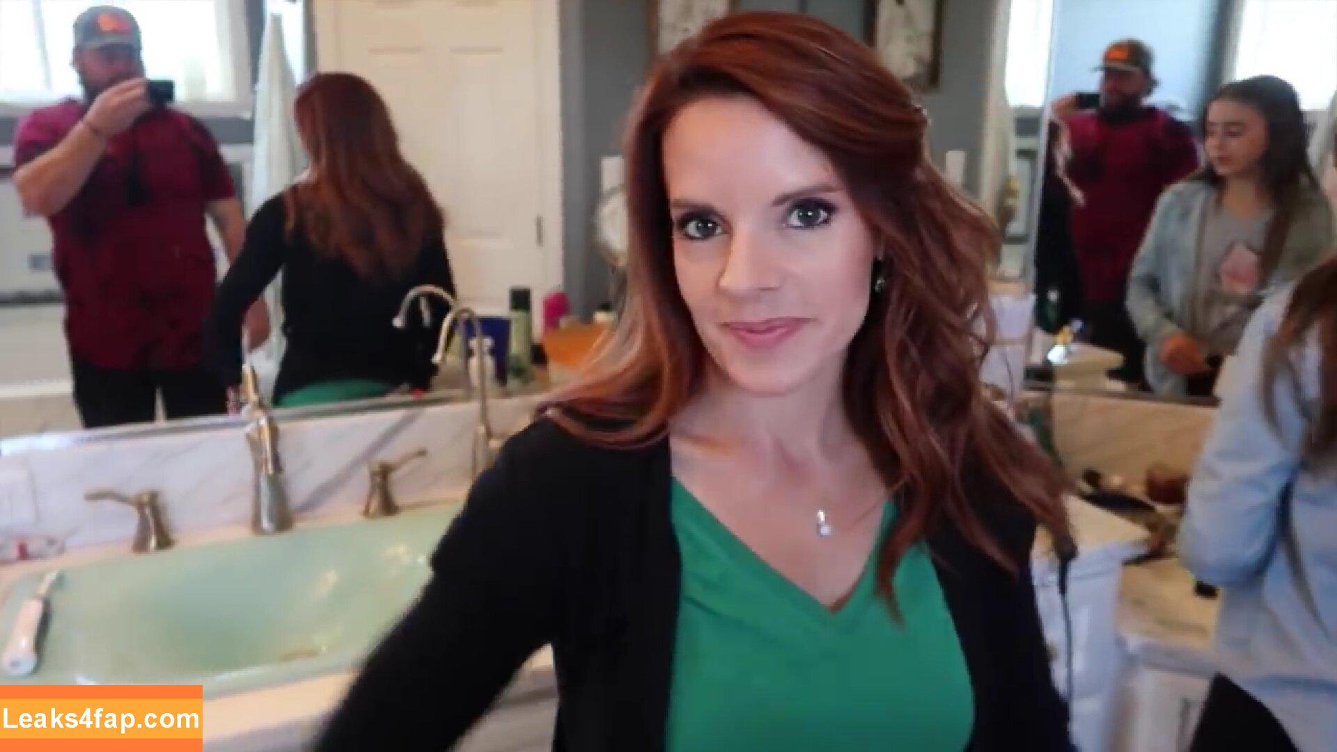 Colette Butler / colettekati leaked photo photo #0054