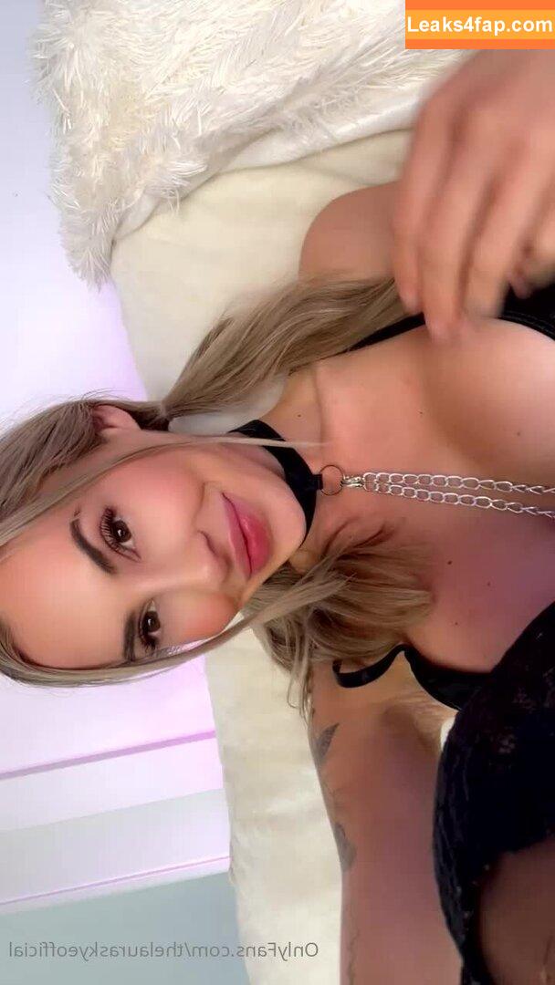 collegehotwife / Laura Skye / LilMissSkye / em_skye / imlilmissskye / skyehotwife / thelauraskyeofficial leaked photo photo #0220