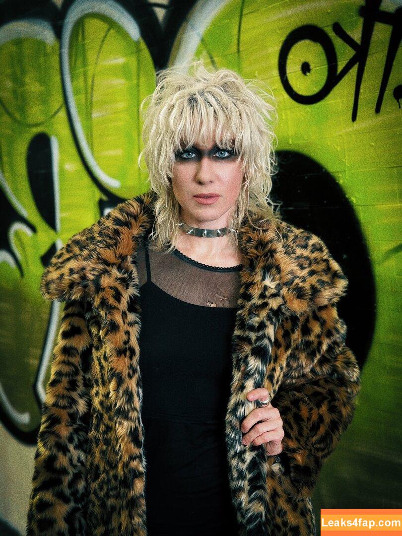 Comicbookgirl19 / DanikaXIX слитое фото фото #0259