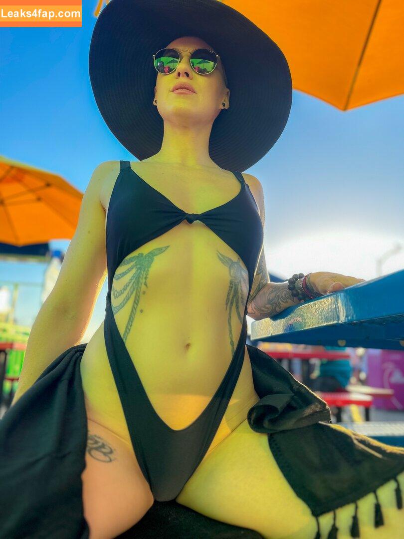 Comicbookgirl19 / DanikaXIX leaked photo photo #0396