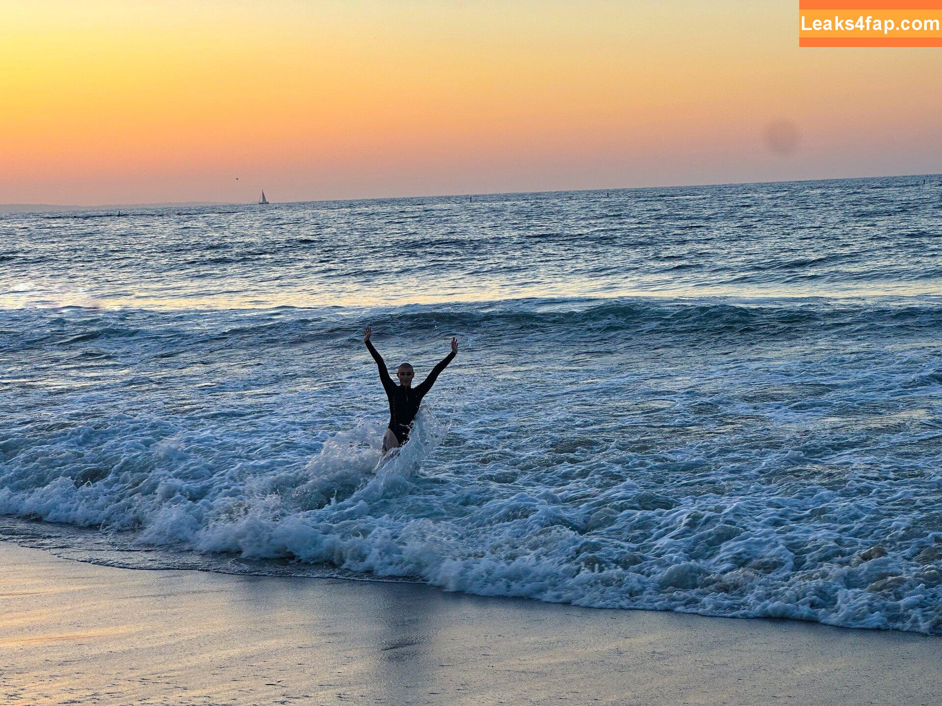 Comicbookgirl19 / DanikaXIX leaked photo photo #0400