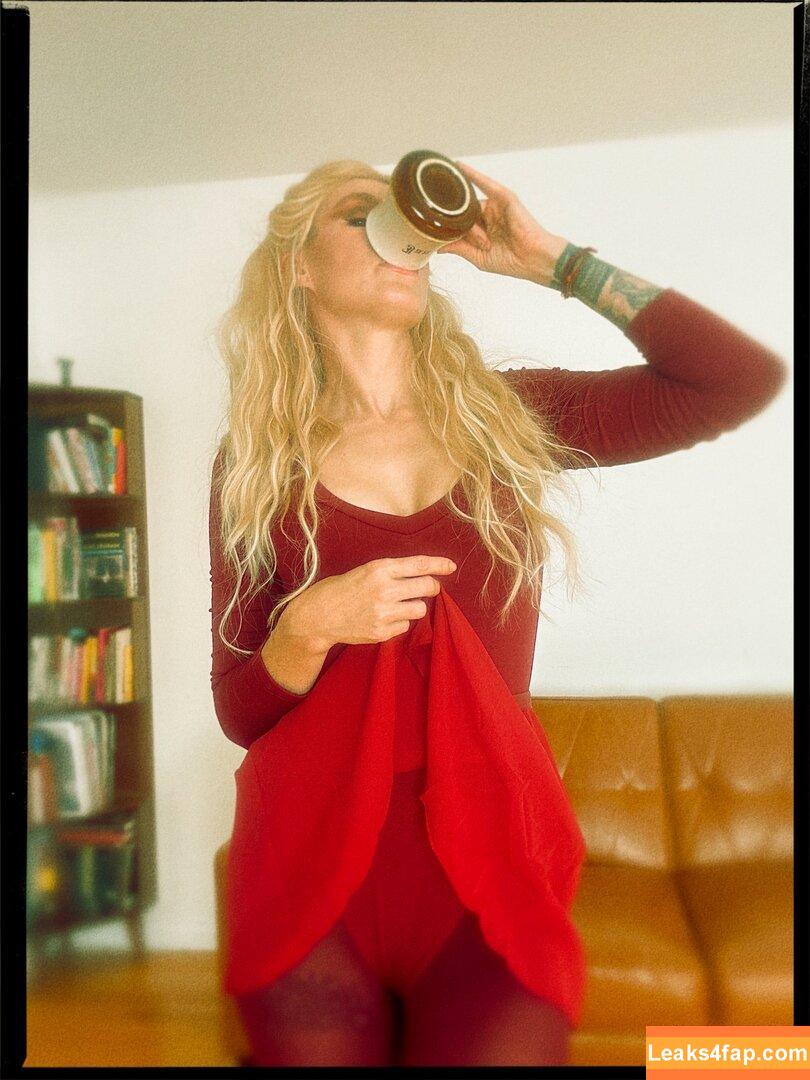 Comicbookgirl19 / DanikaXIX / pirateflagnislandgirl leaked photo photo #0473