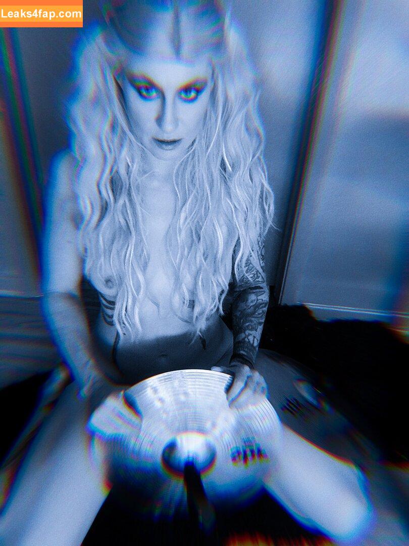 Comicbookgirl19 / DanikaXIX / pirateflagnislandgirl leaked photo photo #0482