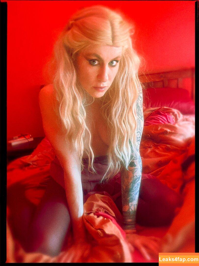 Comicbookgirl19 / DanikaXIX / pirateflagnislandgirl leaked photo photo #0484