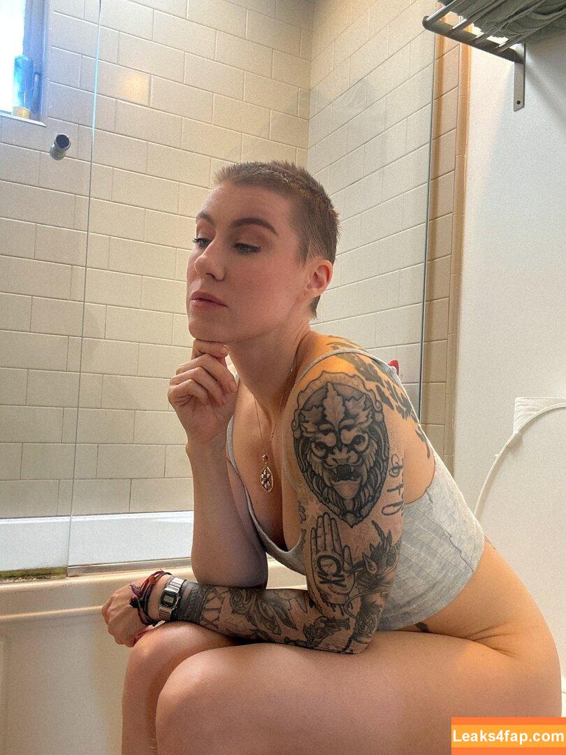 Comicbookgirl19 / DanikaXIX / pirateflagnislandgirl leaked photo photo #0494