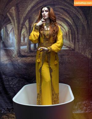 Comicbookgirl19 photo #0027