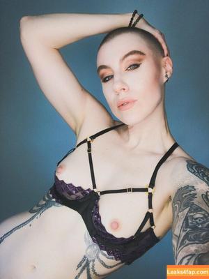 Comicbookgirl19 photo #0084