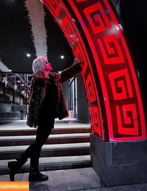 Comicbookgirl19 photo #0250